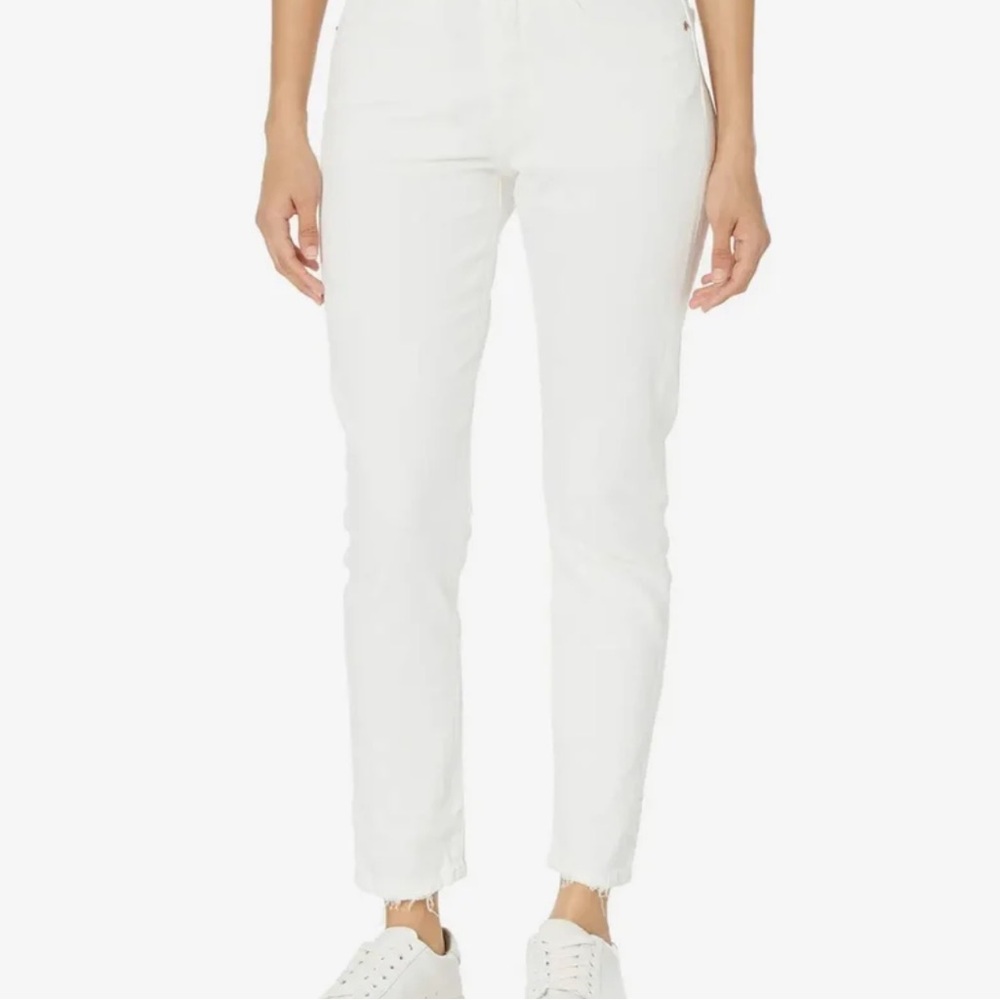 Levi's Women's Crisp White Ankle Jeans